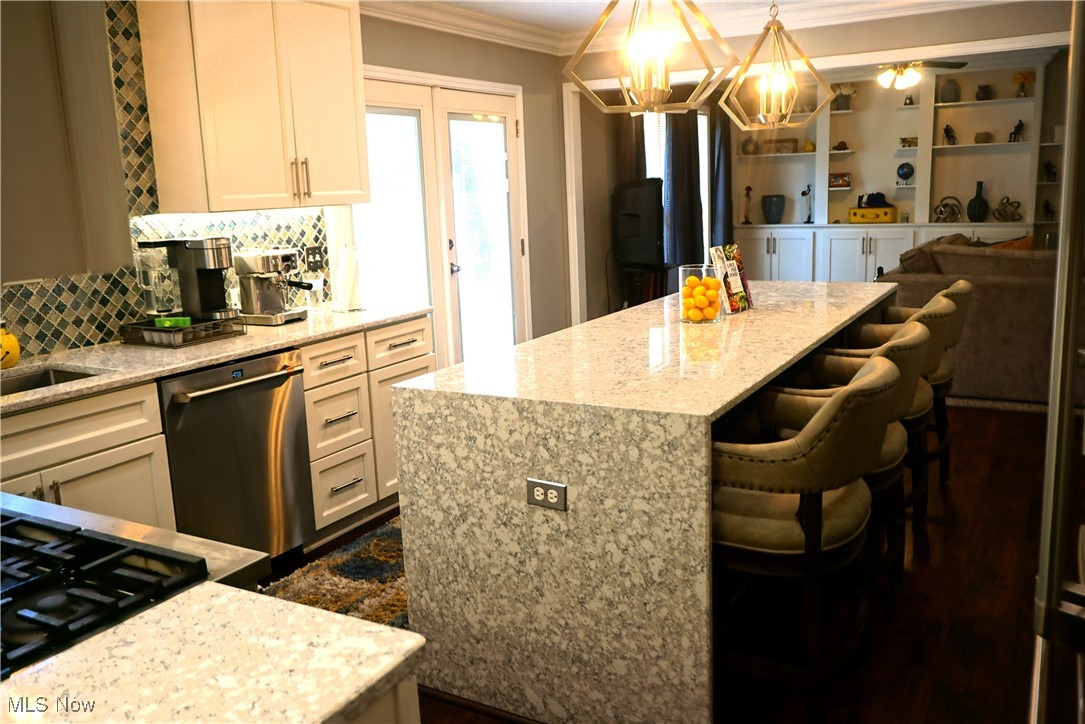 5472 Wixford Lane, Mentor, Ohio image 10