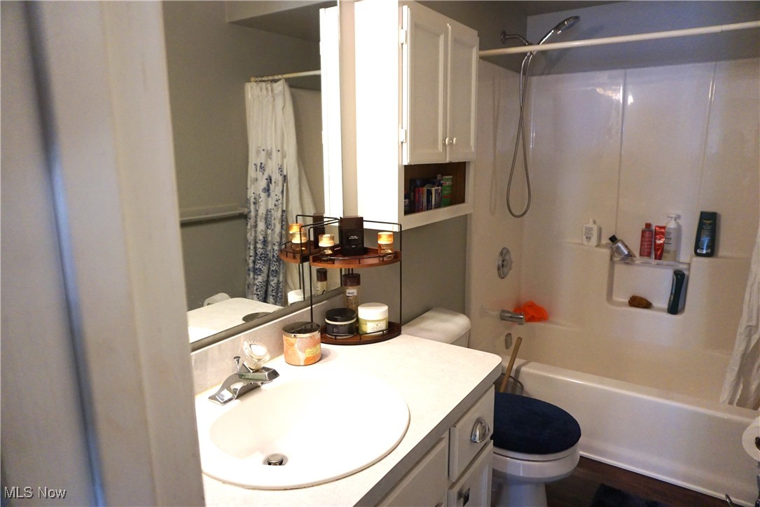 5472 Wixford Lane, Mentor, Ohio image 22