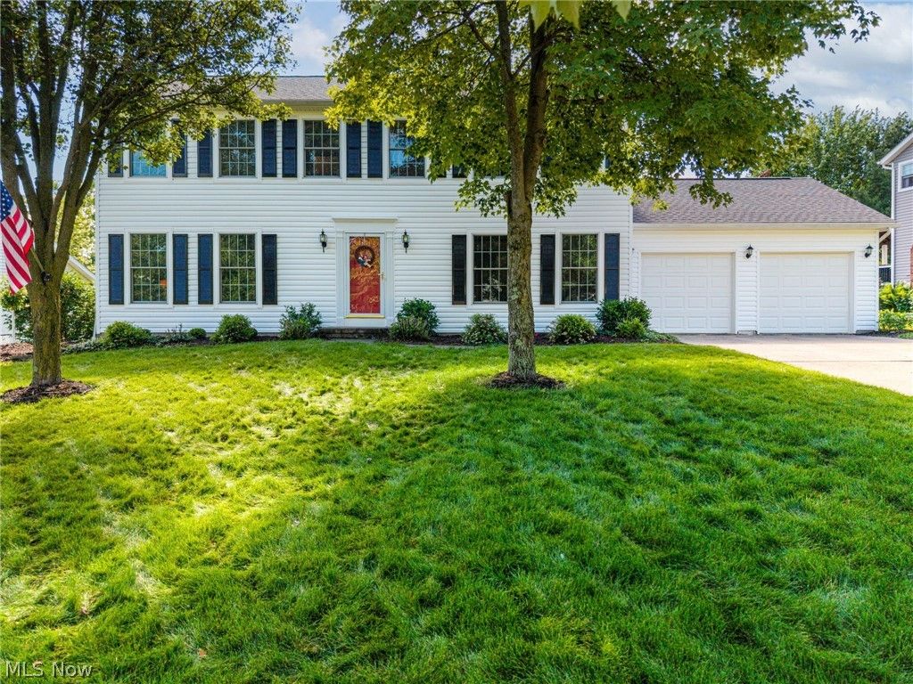 Photo of 1170 Waterbury Drive, Medina, OH 44256 (MLS # 5219261)