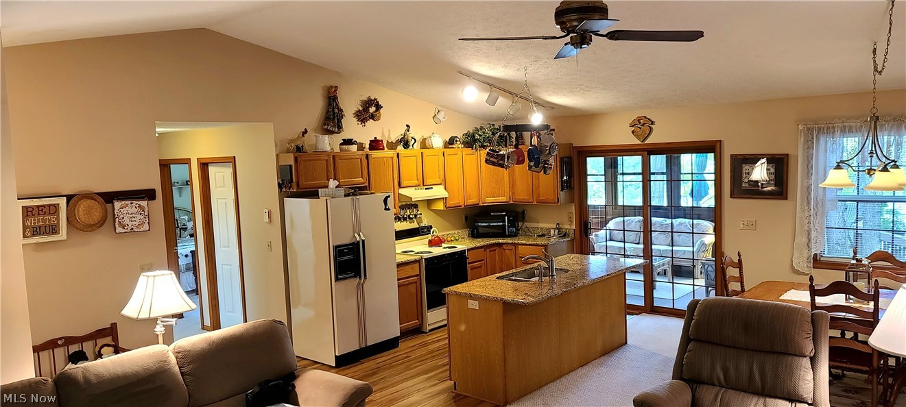 Roaming Rock - Residential