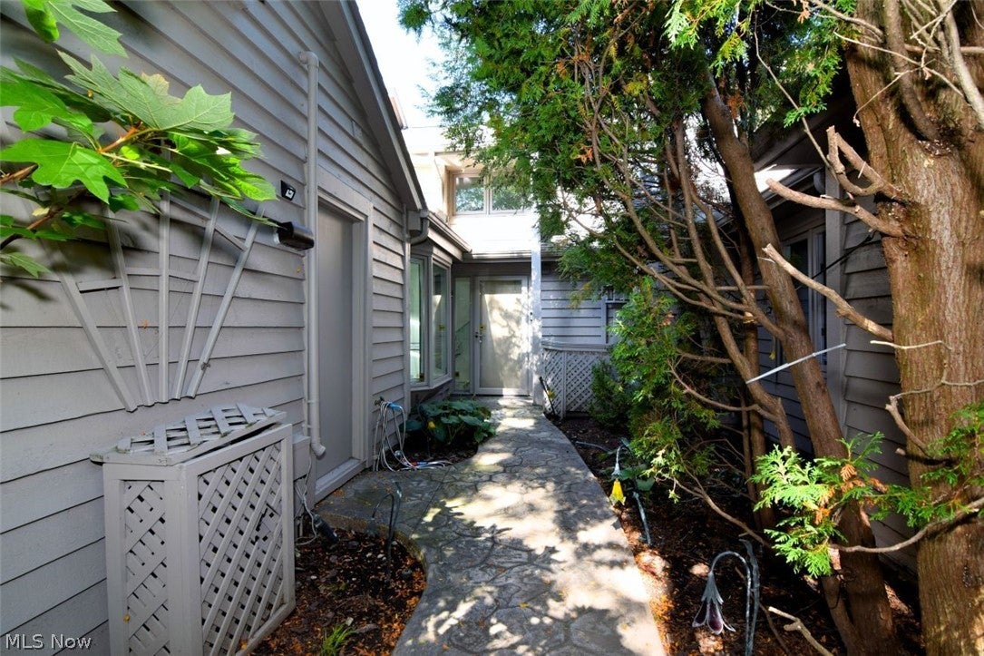 7 Saratoga Court