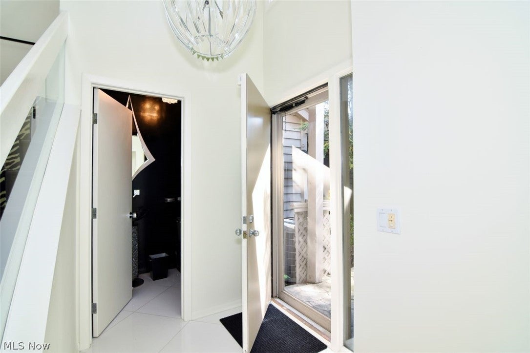 7 Saratoga Court