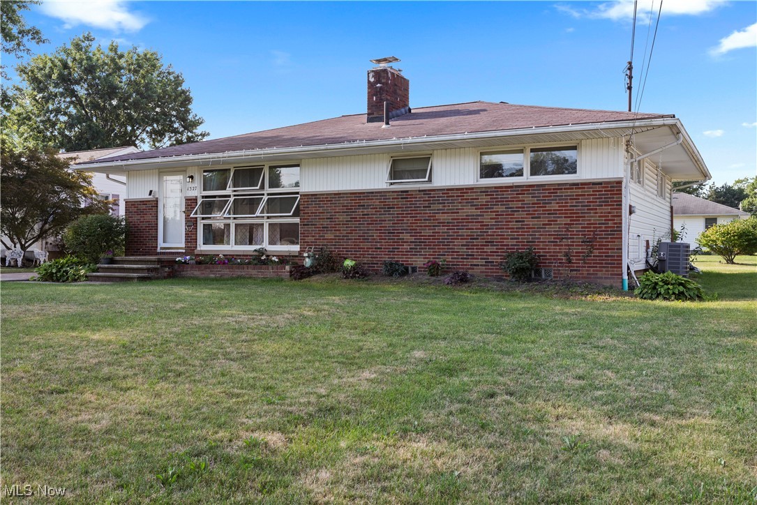 1327 W 39th Street