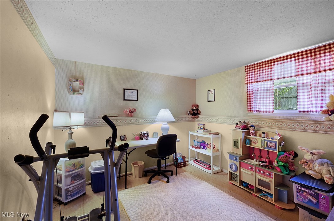 26460 Redwood Drive, Olmsted Falls, Ohio image 31