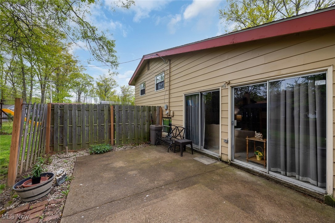 26460 Redwood Drive, Olmsted Falls, Ohio image 9
