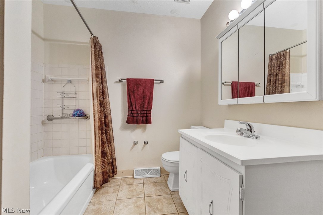 Orchards/Beacon Hill Condo - Residential