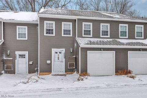 Condo For Sale - 1689 Walnut Lane #5<br/> Rocky River, OH 44116