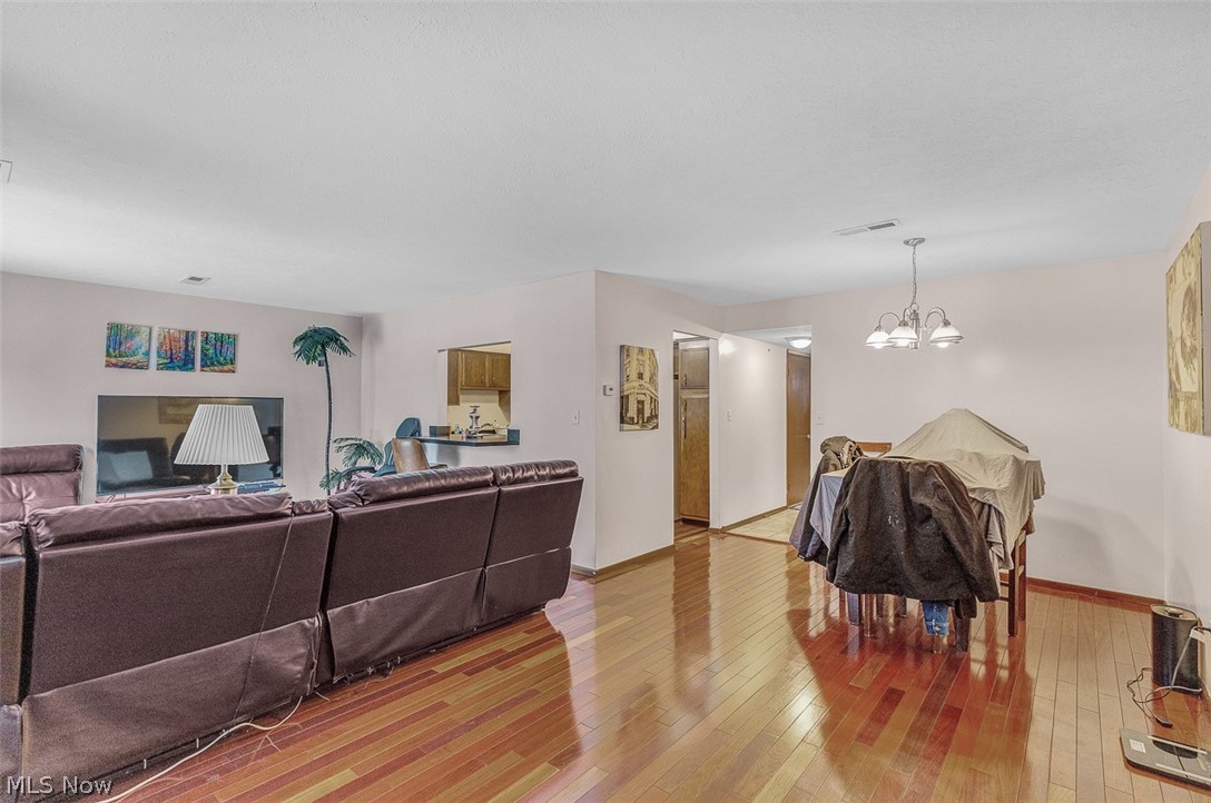 Orchards/Beacon Hill Condo - Residential