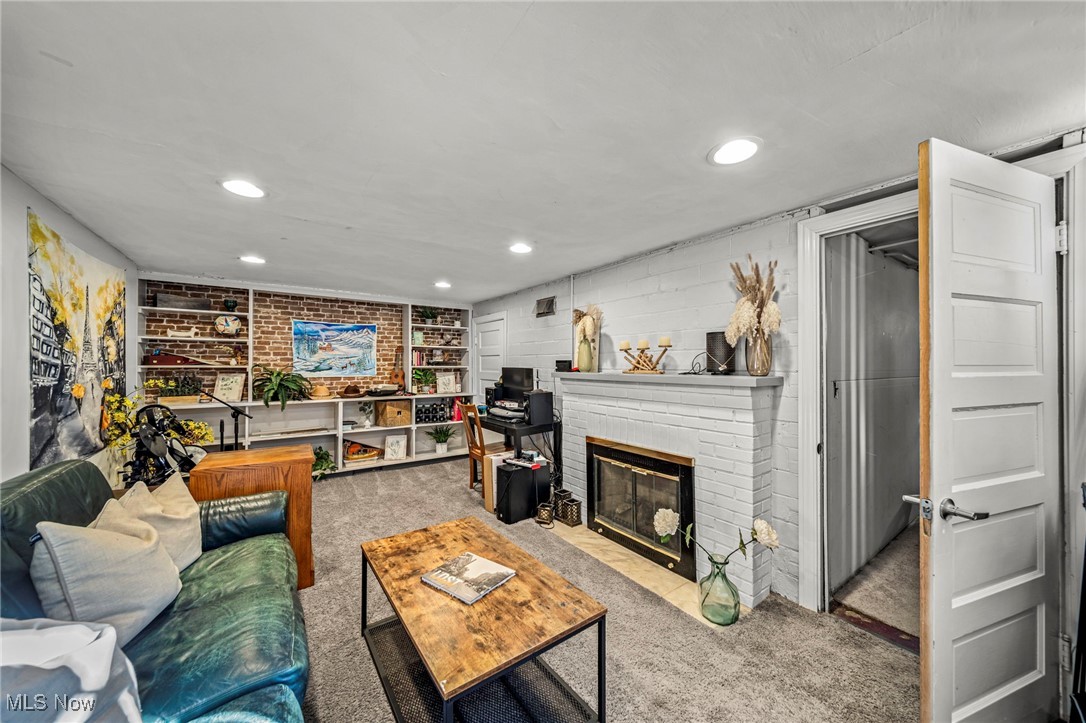 D C Reeds Shoreland - Residential