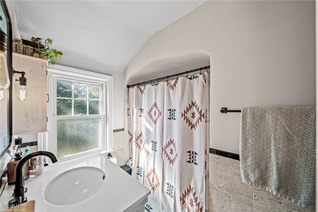 D C Reeds Shoreland - Residential