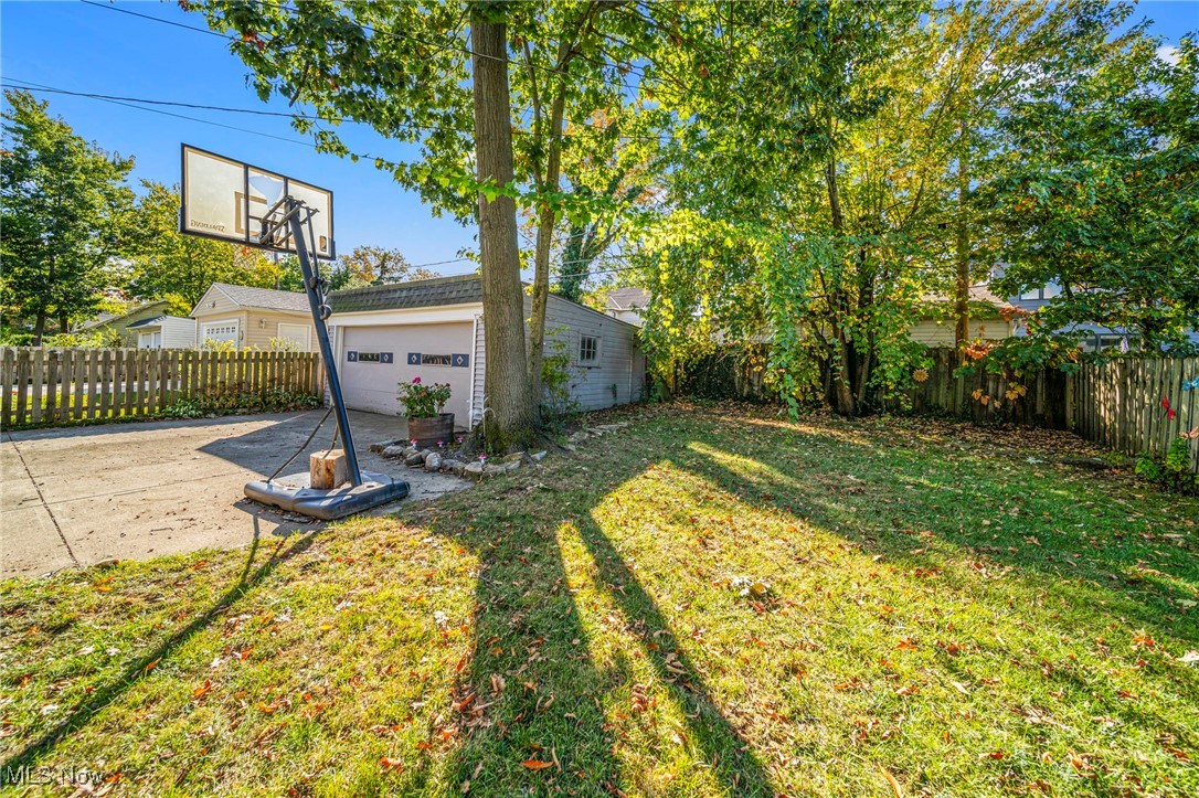 D C Reeds Shoreland - Residential