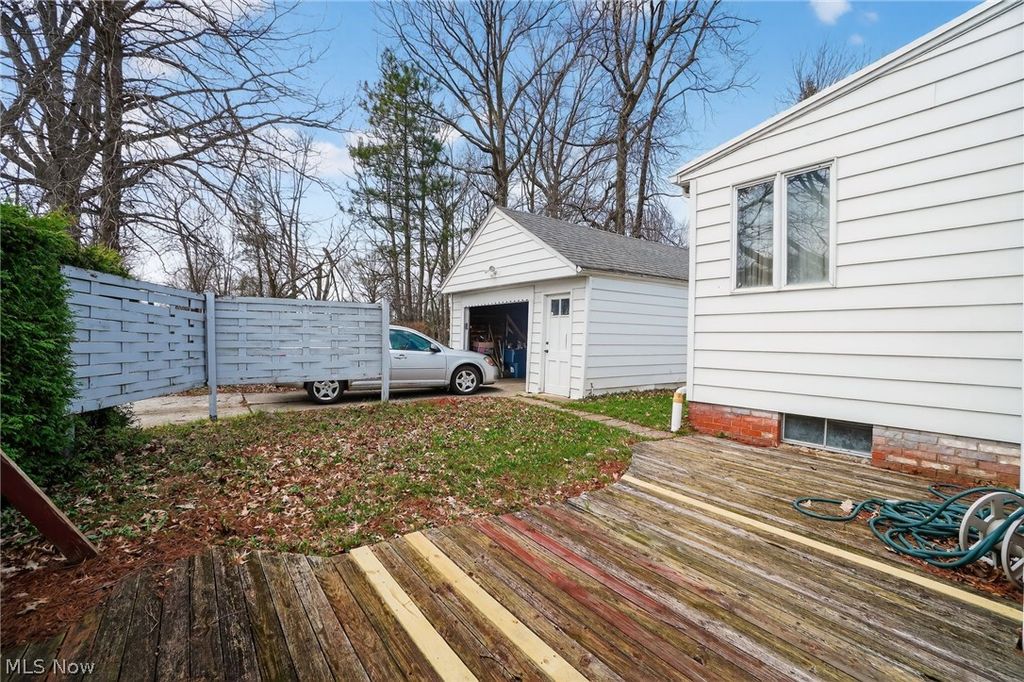 Photo of 276 E 242nd Street, Euclid, OH 44123 (MLS # 5199009)