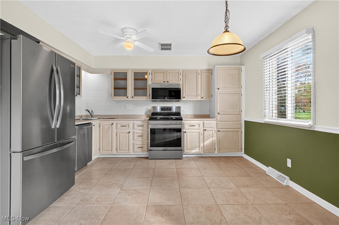 Four Seasons Twnhs - Residential