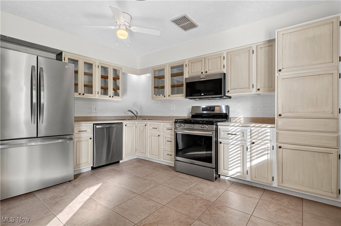 Four Seasons Twnhs - Residential