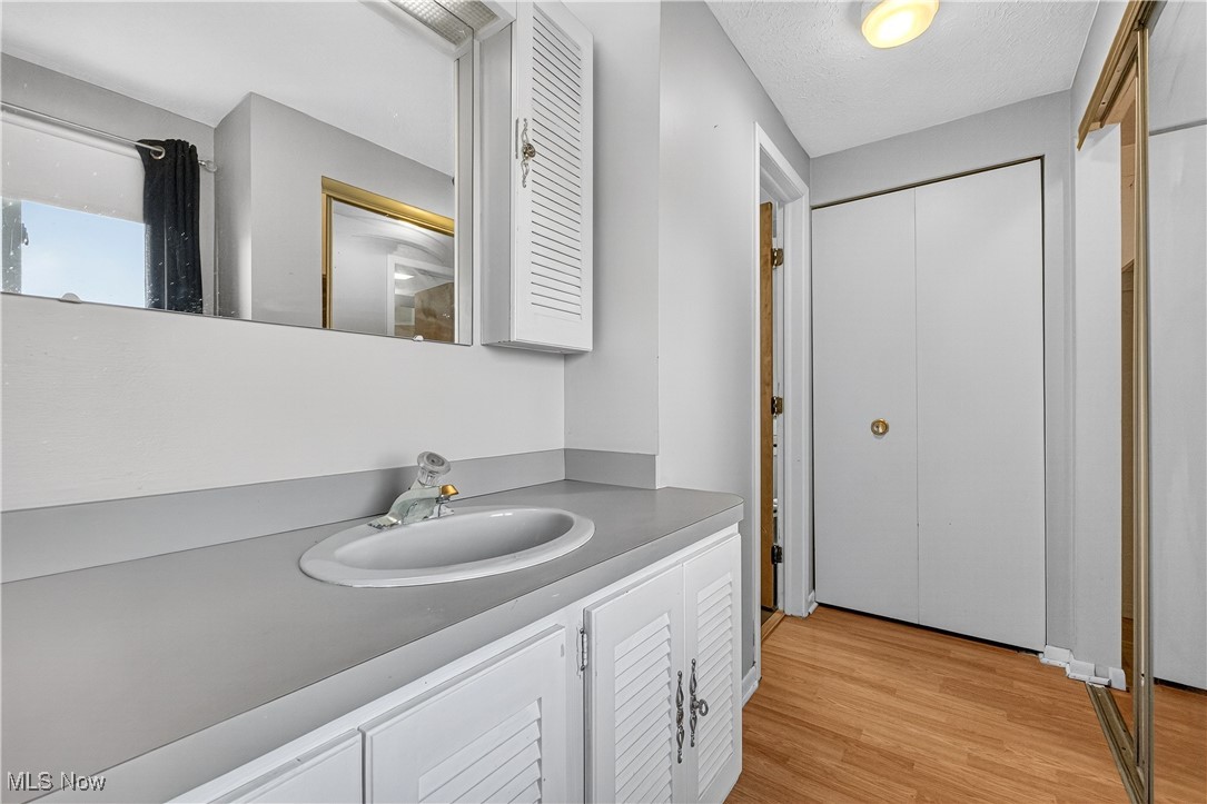 Four Seasons Twnhs - Residential