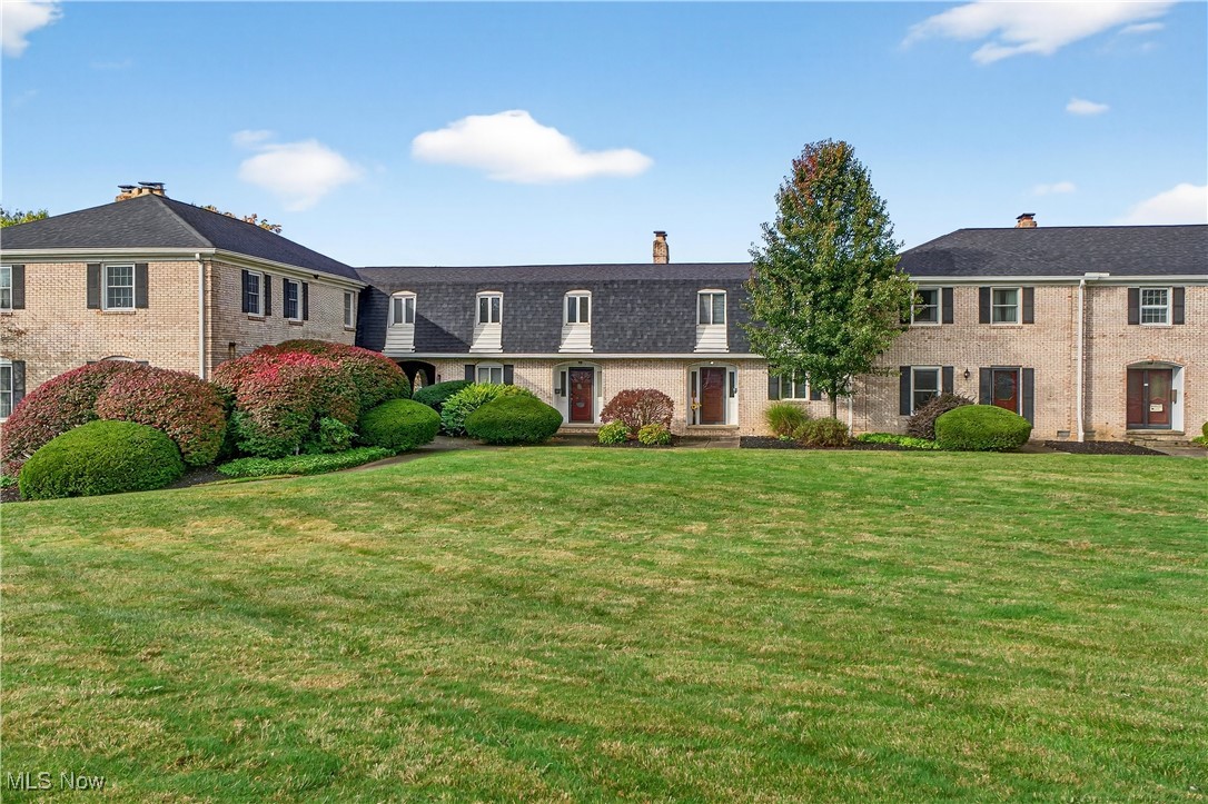 Four Seasons Twnhs - Residential