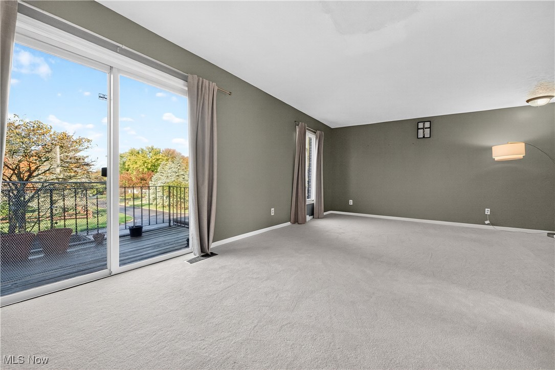 Four Seasons Twnhs - Residential