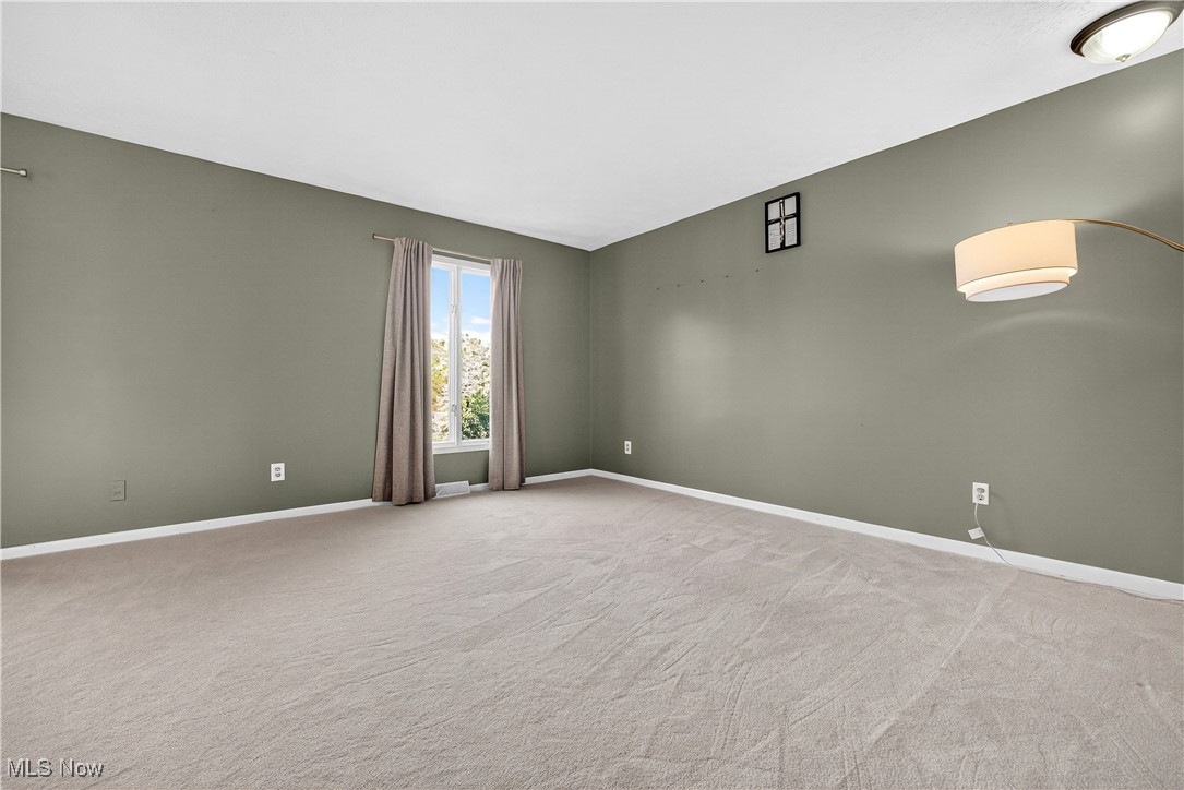 Four Seasons Twnhs - Residential