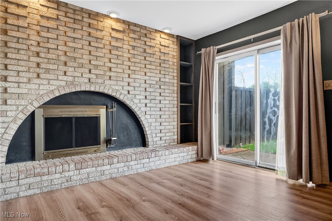 Four Seasons Twnhs - Residential