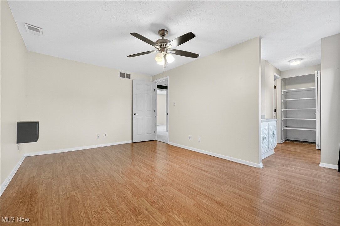 Four Seasons Twnhs - Residential