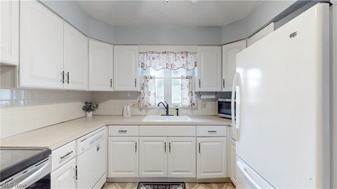 Tiny photo for 2504 17th Street, Cuyahoga Falls, OH 44223 (MLS # 5187422)