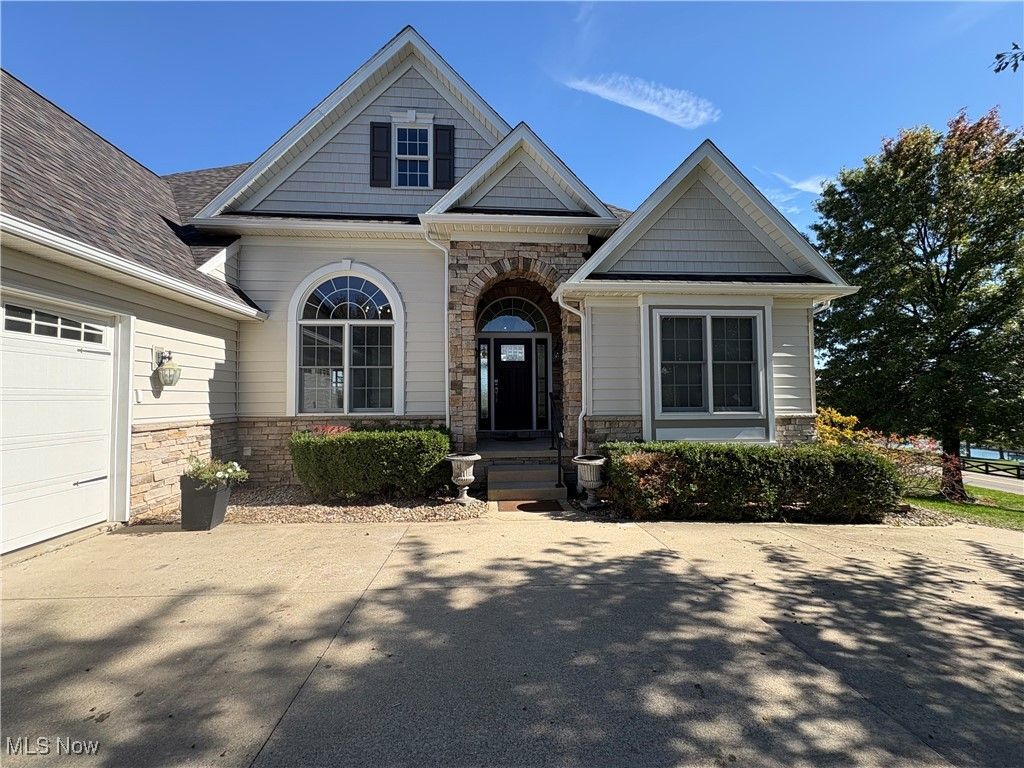 Photo of 2969 Hope Springs Drive NW, Sugarcreek, OH 44681 (MLS # 5165739)