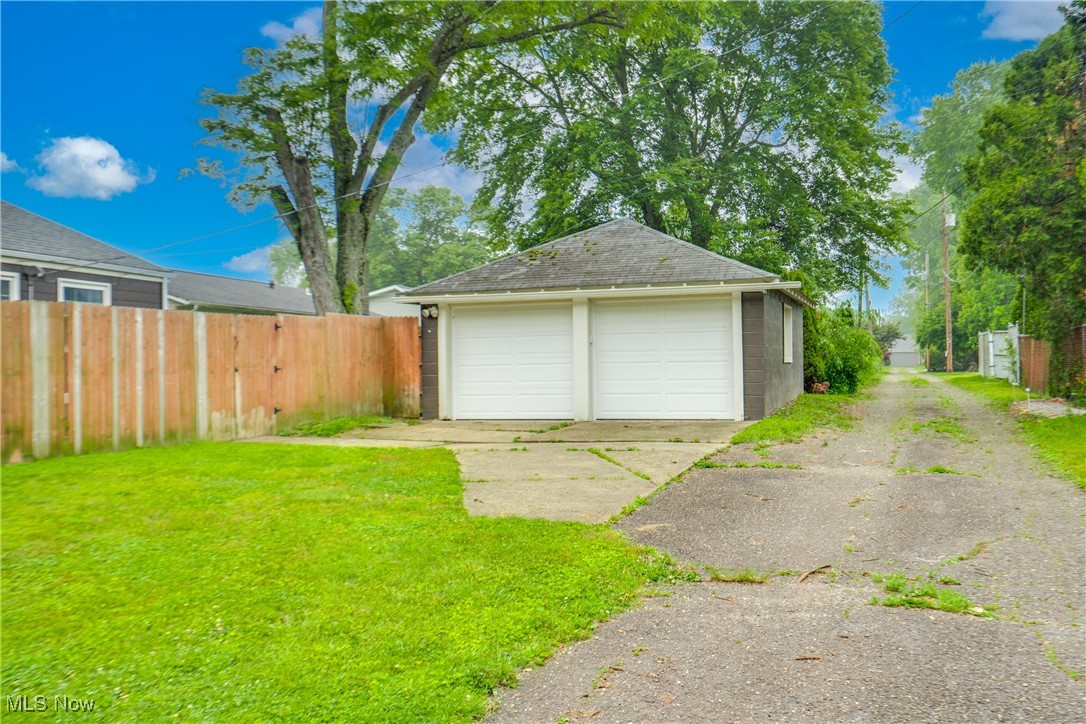 160 11th Street, New Philadelphia, Ohio image 23