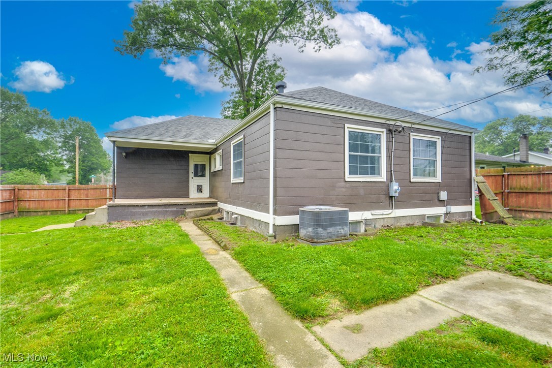 160 11th Street, New Philadelphia, Ohio image 21