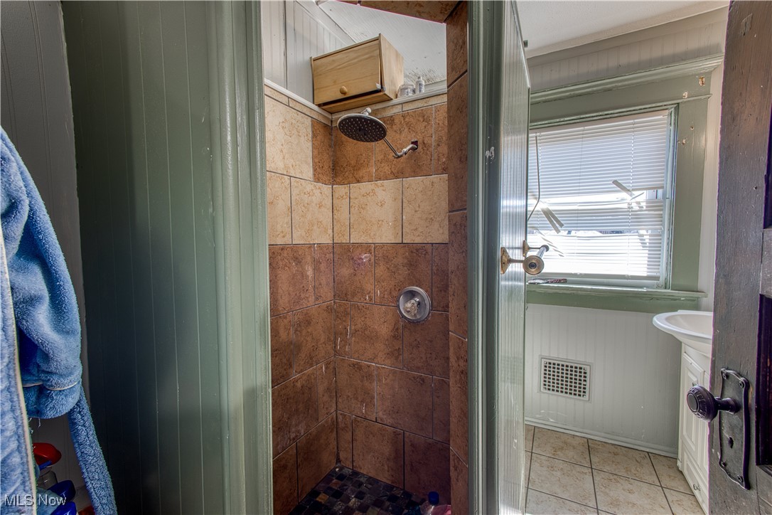 158 Montgomery Boulevard, New Concord, Ohio image 15