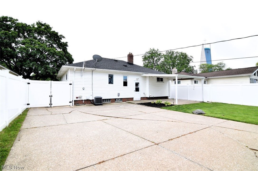 S H Kleinman Realty Cos Yorkl - Residential