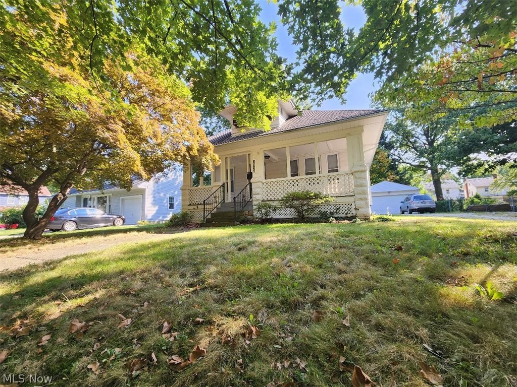 Easy to show - remodeled only a few years ago. Large, modern garage, newer windows, hardwood kitchen cabinets, granite! Enjoy your morning coffee on the front porch. Local, hands on landlord.