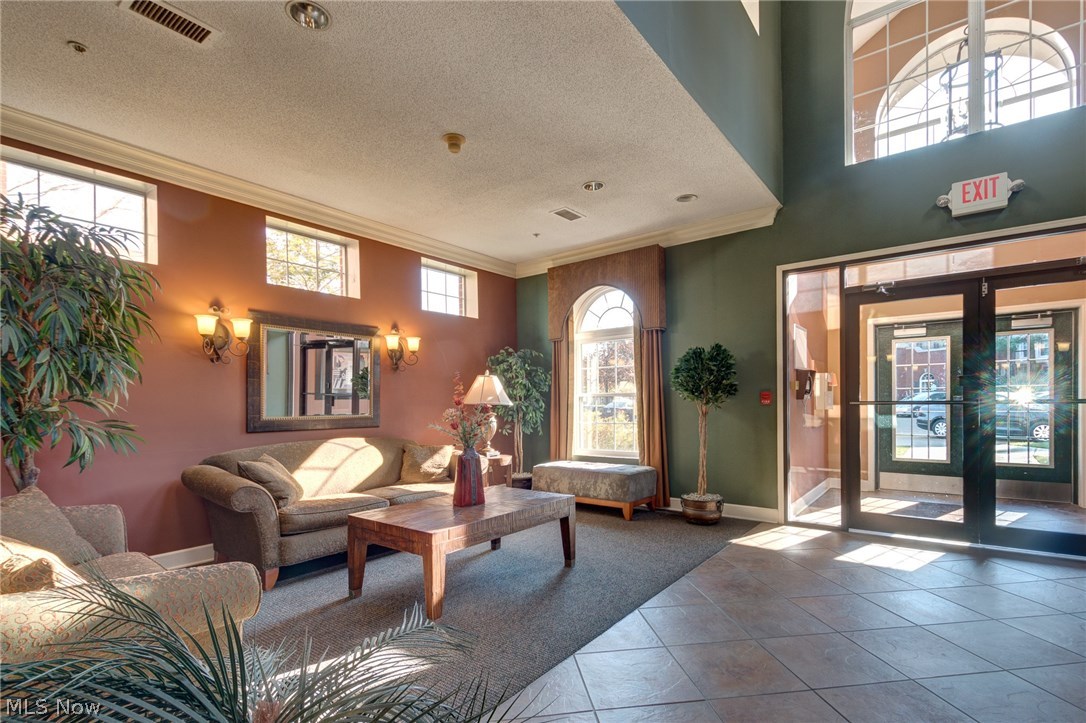 Fox Hol/Woodhawk Condo Ph #2 - Residential