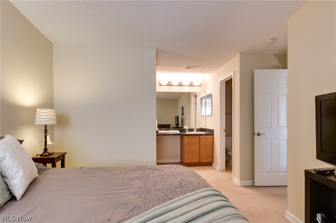 Fox Hol/Woodhawk Condo Ph #2 - Residential