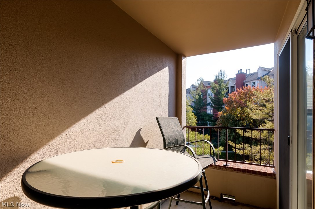 Fox Hol/Woodhawk Condo Ph #2 - Residential