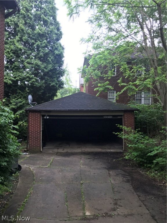 City/Youngstown - Residential Income