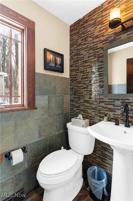 Whitney Chase 01 - Residential