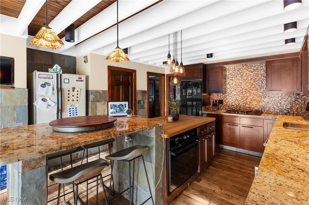 Whitney Chase 01 - Residential