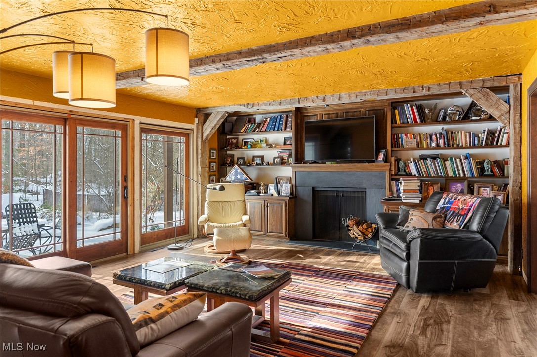 Whitney Chase 01 - Residential