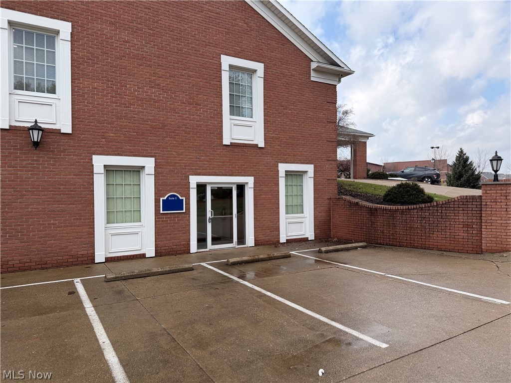 365 Riffel Road E