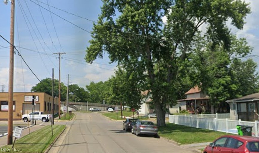 215 E 5th Street