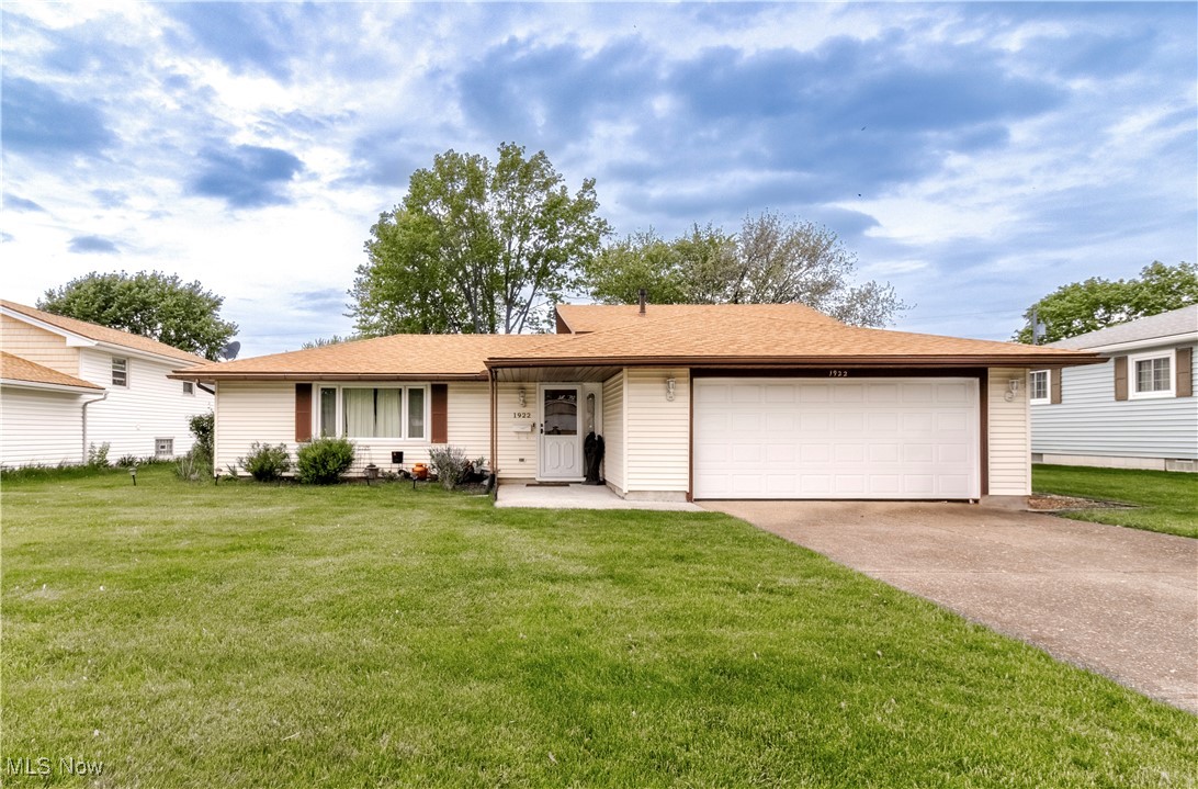 1922 W 38th Street, Lorain, Ohio image 1