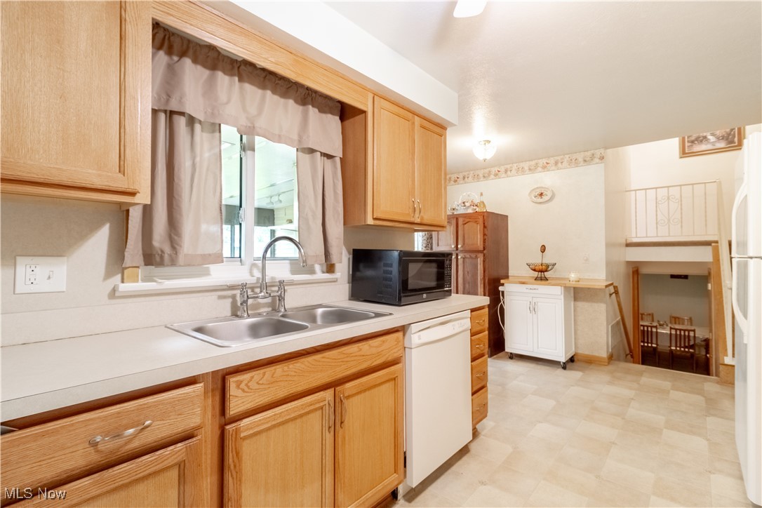 1922 W 38th Street, Lorain, Ohio image 14