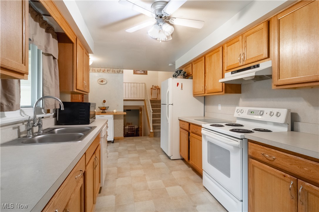 1922 W 38th Street, Lorain, Ohio image 11