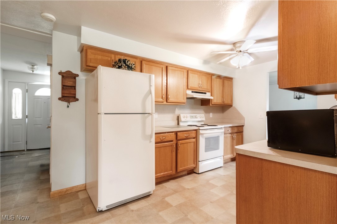 1922 W 38th Street, Lorain, Ohio image 12