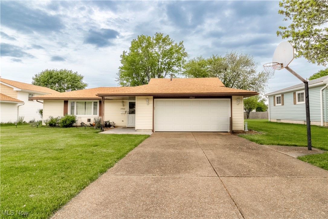 1922 W 38th Street, Lorain, Ohio image 5