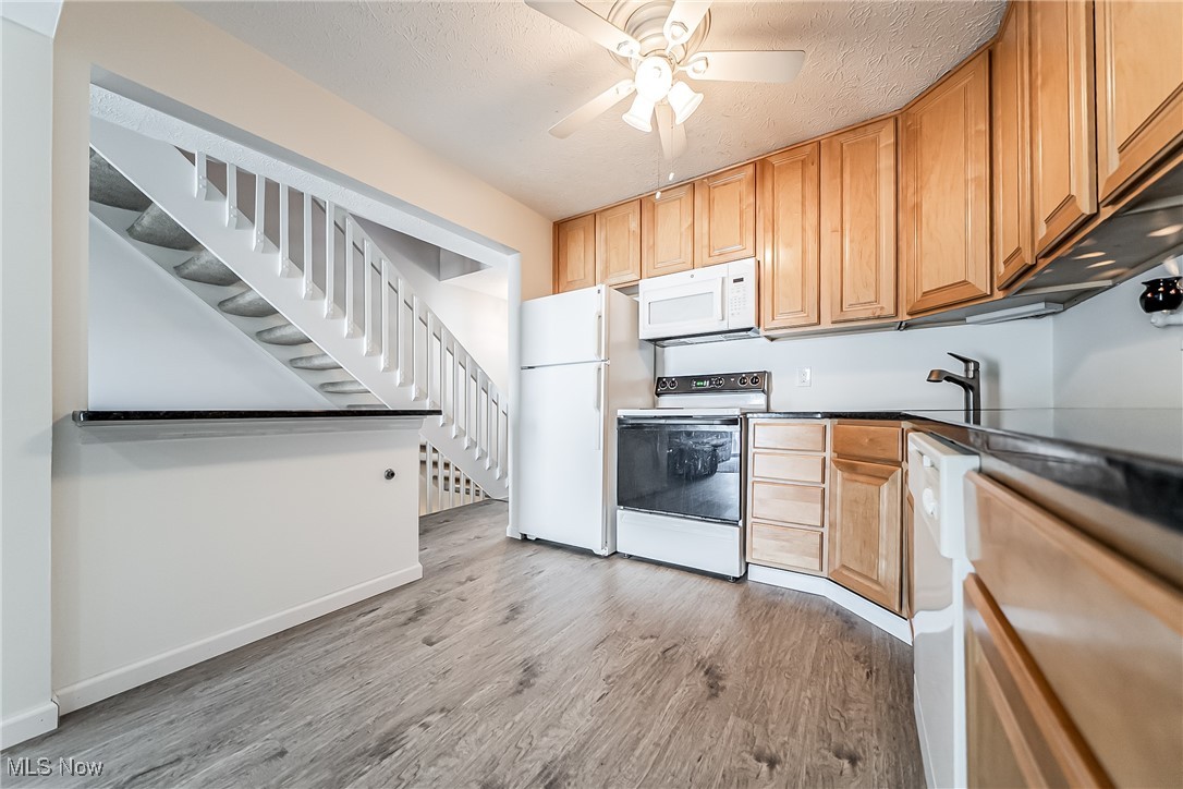 Lakeview Rdg Condo Ph #v - Residential