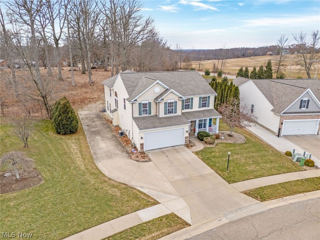 Photo of 5384 Villarose Avenue NW, Massillon, OH 44647 (MLS # 5204016)