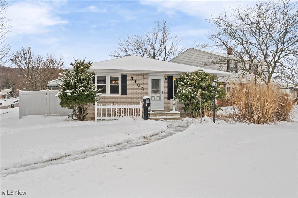 Photo of 5403 Laurent Drive, Parma, OH 44129 (MLS # 5176891)