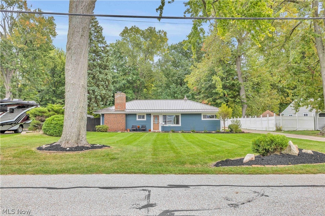5821 Lake Road