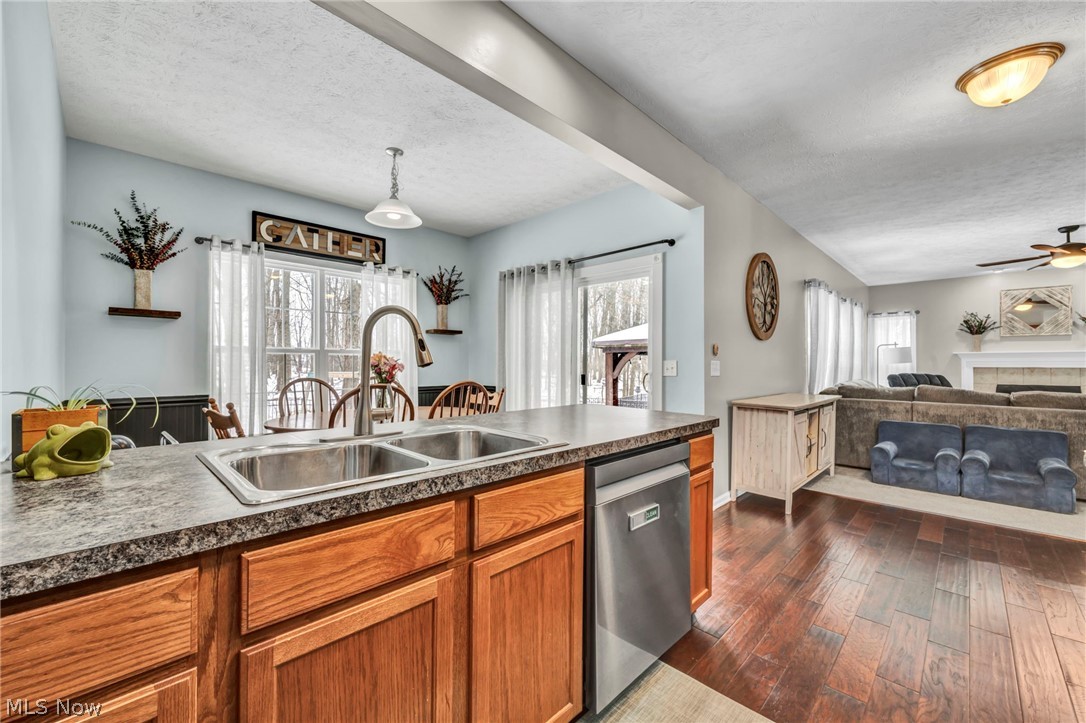 Waterside Place At Waterbury Sub - Residential